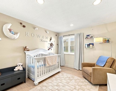 18721 Hatteras Street - Photo Thumbnail 9
