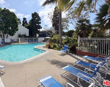 601 S Prospect Avenue - Photo Thumbnail 12