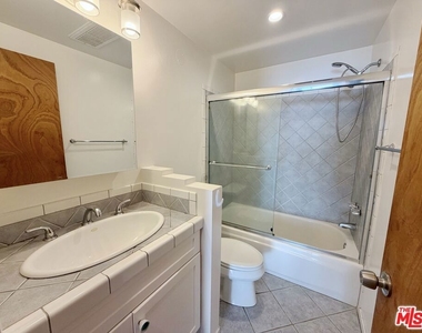 601 S Prospect Avenue - Photo Thumbnail 11