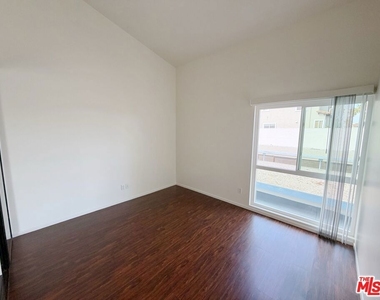 601 S Prospect Avenue - Photo Thumbnail 10