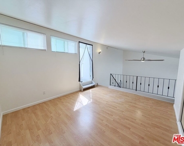 601 S Prospect Avenue - Photo Thumbnail 4
