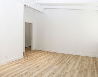 504 35th Street - Photo Thumbnail 7
