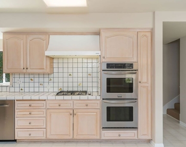 14972 Camarosa Drive - Photo Thumbnail 20
