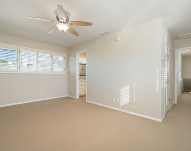 14972 Camarosa Drive - Photo Thumbnail 30