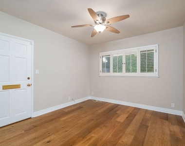 14972 Camarosa Drive - Photo Thumbnail 38