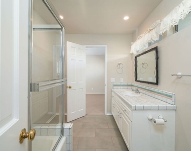 14972 Camarosa Drive - Photo Thumbnail 27