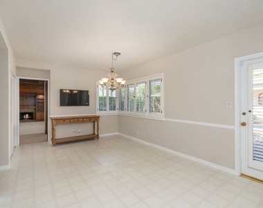 14972 Camarosa Drive - Photo Thumbnail 23