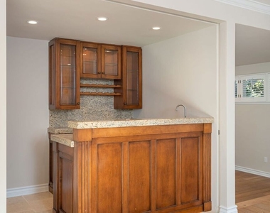 14972 Camarosa Drive - Photo Thumbnail 6