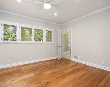 14972 Camarosa Drive - Photo Thumbnail 9