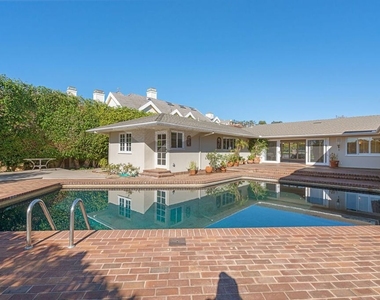 14972 Camarosa Drive - Photo Thumbnail 44