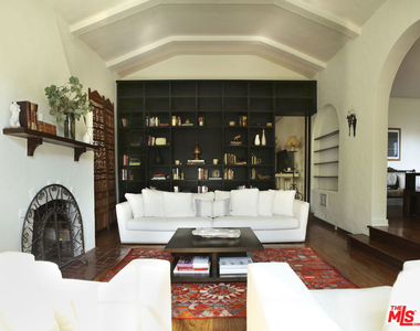 146 N La Peer Drive - Photo Thumbnail 34