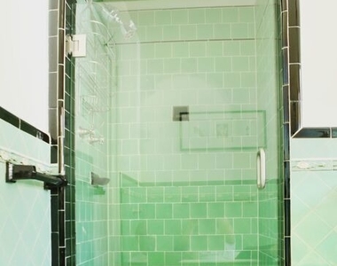 146 N La Peer Drive - Photo Thumbnail 26