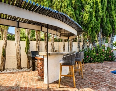 3722 Alonzo Avenue - Photo Thumbnail 60