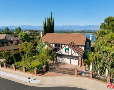 3722 Alonzo Avenue - Photo Thumbnail 61