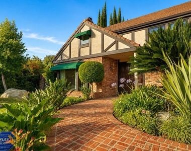 3722 Alonzo Avenue - Photo Thumbnail 46