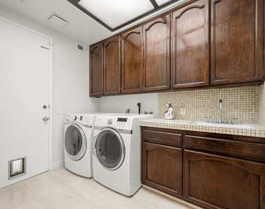 3722 Alonzo Avenue - Photo Thumbnail 30