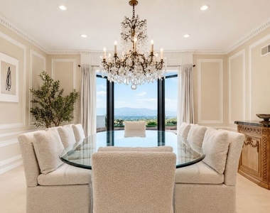3722 Alonzo Avenue - Photo Thumbnail 6