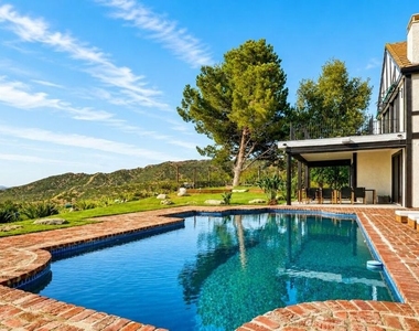3722 Alonzo Avenue - Photo Thumbnail 5
