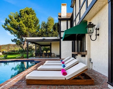 3722 Alonzo Avenue - Photo Thumbnail 64