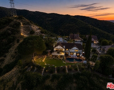 3722 Alonzo Avenue - Photo Thumbnail 55