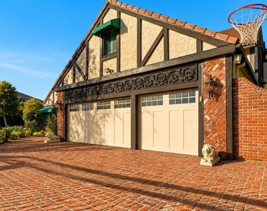 3722 Alonzo Avenue - Photo Thumbnail 57