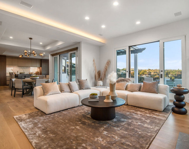 930 N Tigertail Road - Photo Thumbnail 4