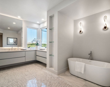 930 N Tigertail Road - Photo Thumbnail 10