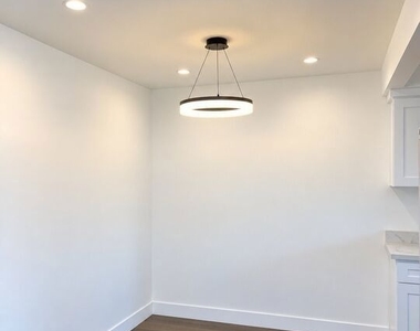5806 La Mirada Avenue - Photo Thumbnail 9