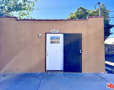 3630 W 60th Street - Photo Thumbnail 6