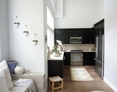 1038 11th Street - Photo Thumbnail 1