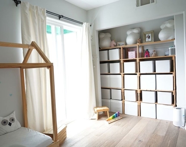 1038 11th Street - Photo Thumbnail 12