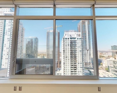 1155 S Grand Avenue - Photo Thumbnail 14