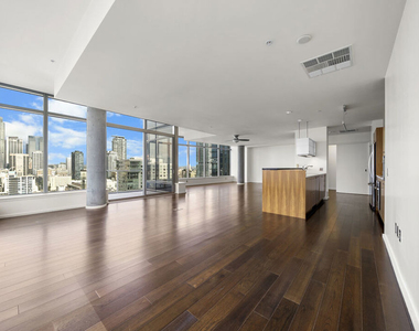 1155 S Grand Avenue - Photo Thumbnail 8