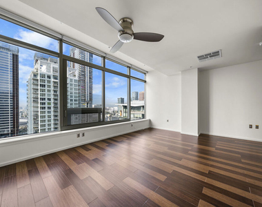 1155 S Grand Avenue - Photo Thumbnail 13