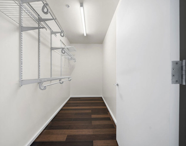 1155 S Grand Avenue - Photo Thumbnail 16