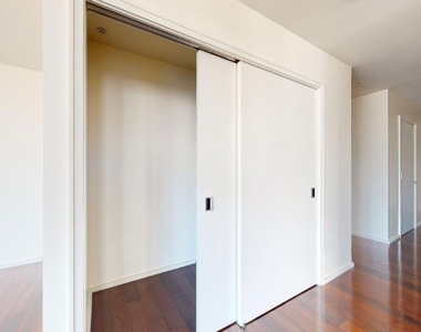 1155 S Grand Avenue - Photo Thumbnail 11