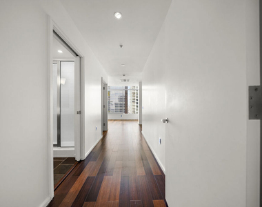 1155 S Grand Avenue - Photo Thumbnail 12