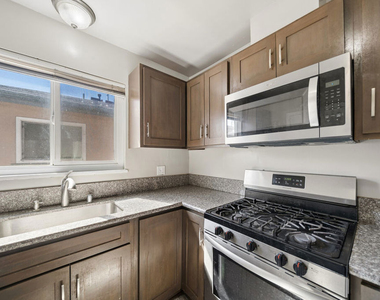 3644 Carmona Avenue - Photo Thumbnail 3