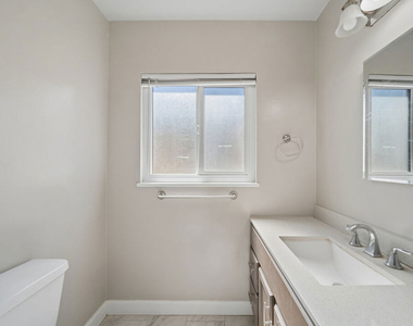 3644 Carmona Avenue - Photo Thumbnail 10
