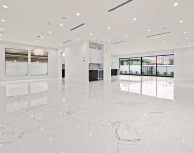 1439 Edris Drive - Photo Thumbnail 2