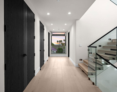 1439 Edris Drive - Photo Thumbnail 16