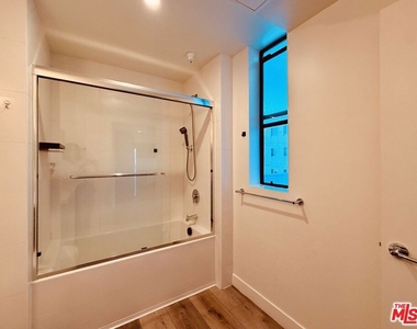 919 Harvard Boulevard - Photo Thumbnail 3