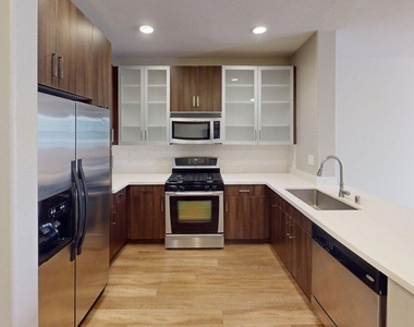 1041 E Glendon Avenue - Photo Thumbnail 2