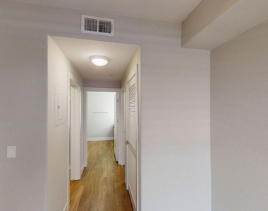 1041 E Glendon Avenue - Photo Thumbnail 9