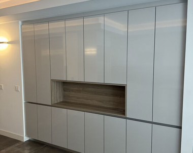 10993 Wellworth Avenue - Photo Thumbnail 2
