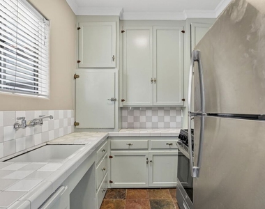 1147 6th Street - Photo Thumbnail 10