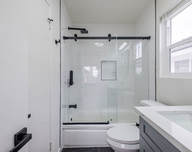 4712 Del Amo Boulevard - Photo Thumbnail 25