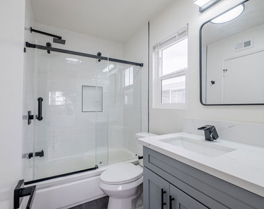 4712 Del Amo Boulevard - Photo Thumbnail 24