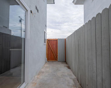 4712 Del Amo Boulevard - Photo Thumbnail 16