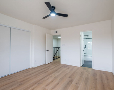 4712 Del Amo Boulevard - Photo Thumbnail 21